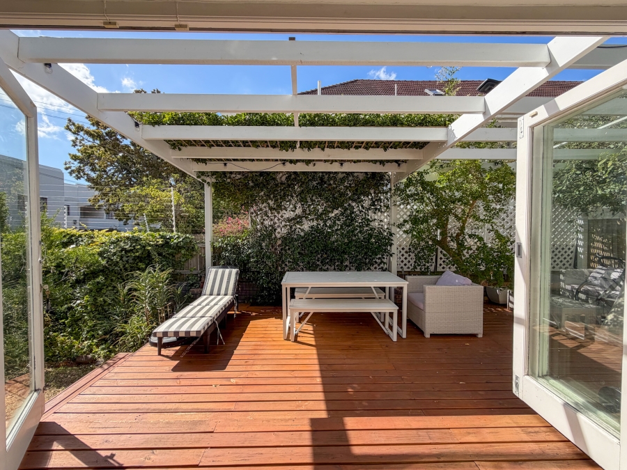 2 Bedroom Property for Sale in Oranjezicht Western Cape